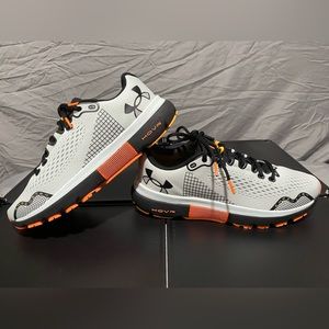 Under Armour HOVR Infinite 4 Running Shoe MENS size 9.5 training running gym